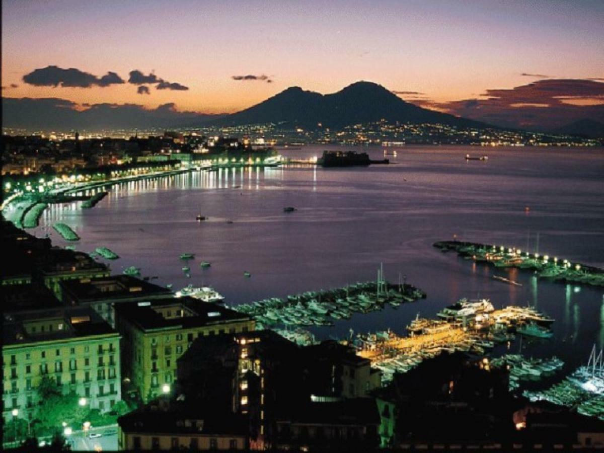 Donnare Casavacanza - Historic Center Of Napoli Ngoại thất bức ảnh